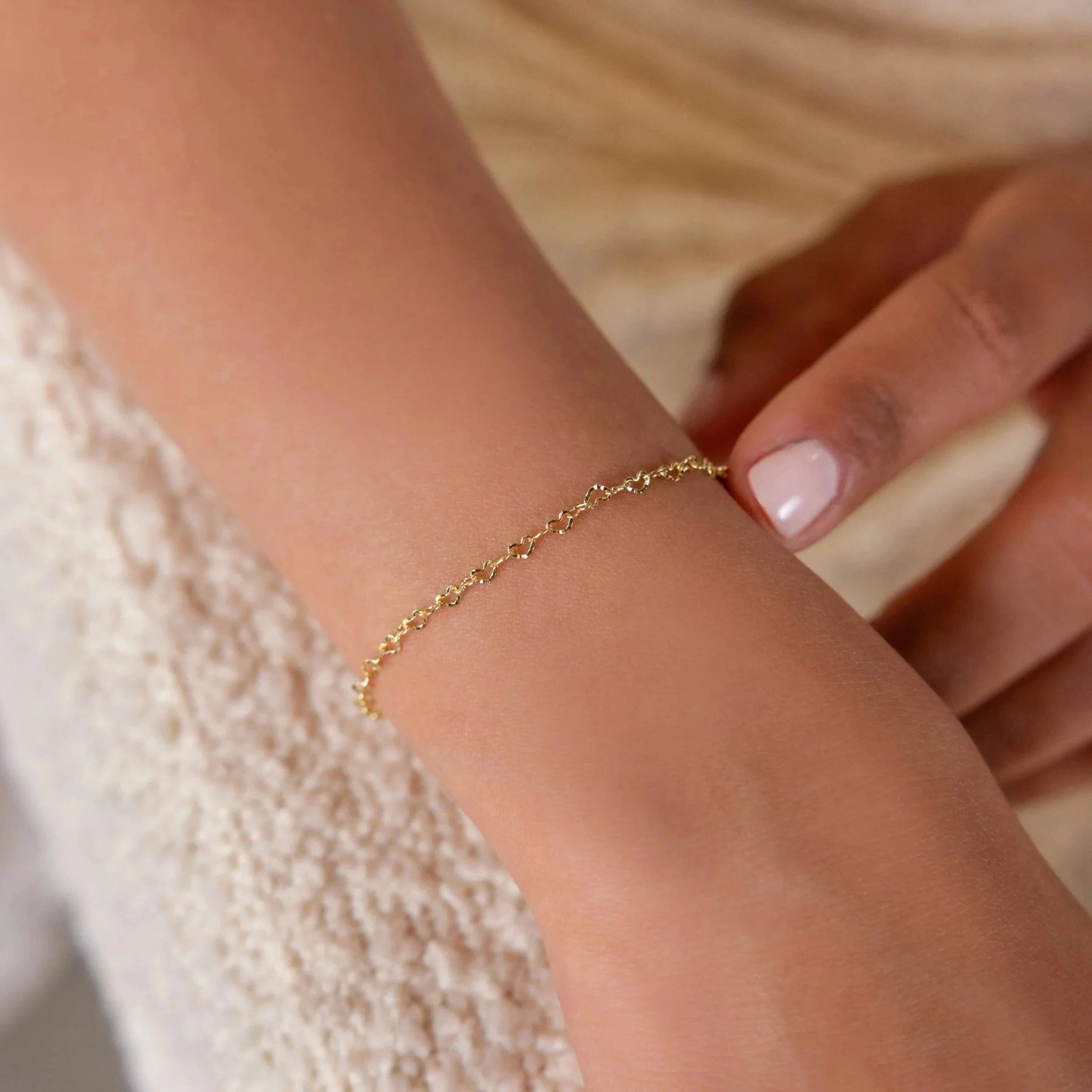 Amara Gold Heart Chain Bracelet - Bracelets
