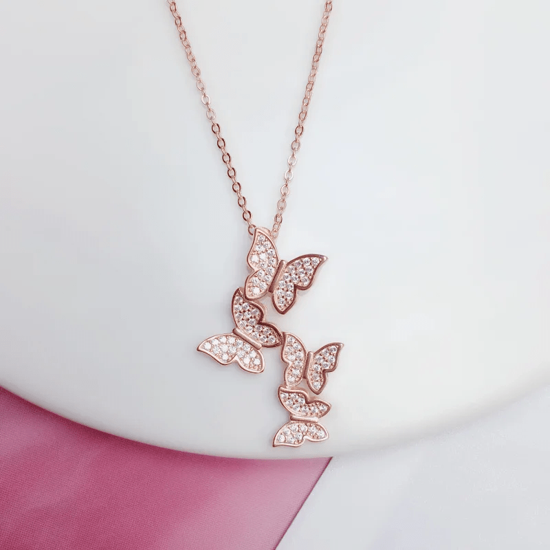 Cascading Butterfly Pendant Necklace - Joyería