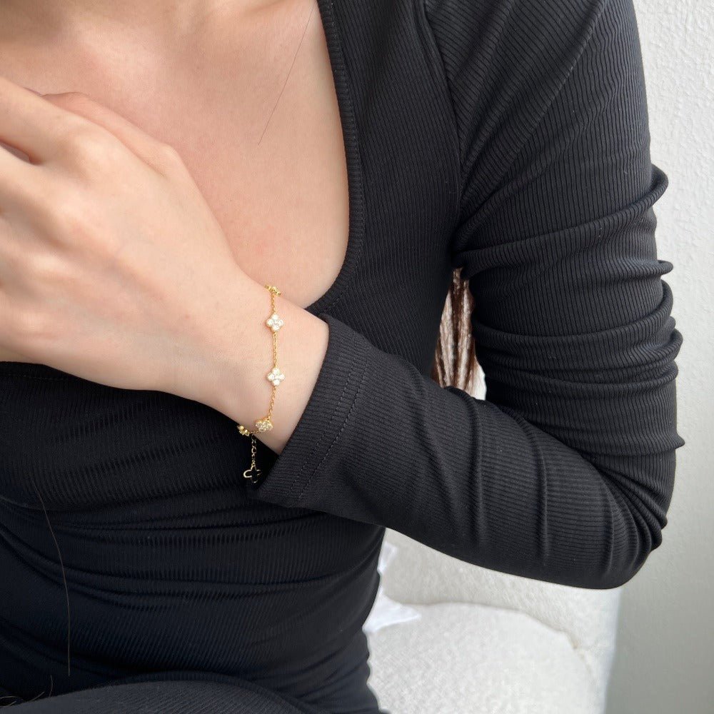 Clover Pave Elegance Bracelet - Charm Bracelets