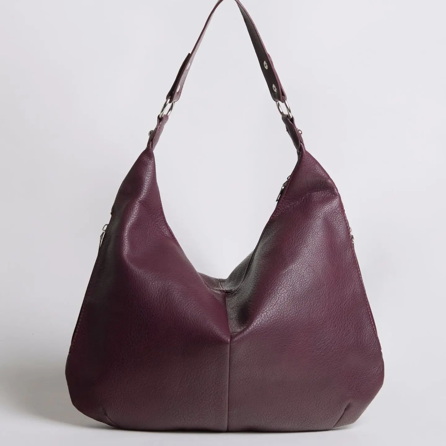 Luxe Leather Hobo Bag with Relaxed Shape – Timeless Design - Women's Shoulder Bag