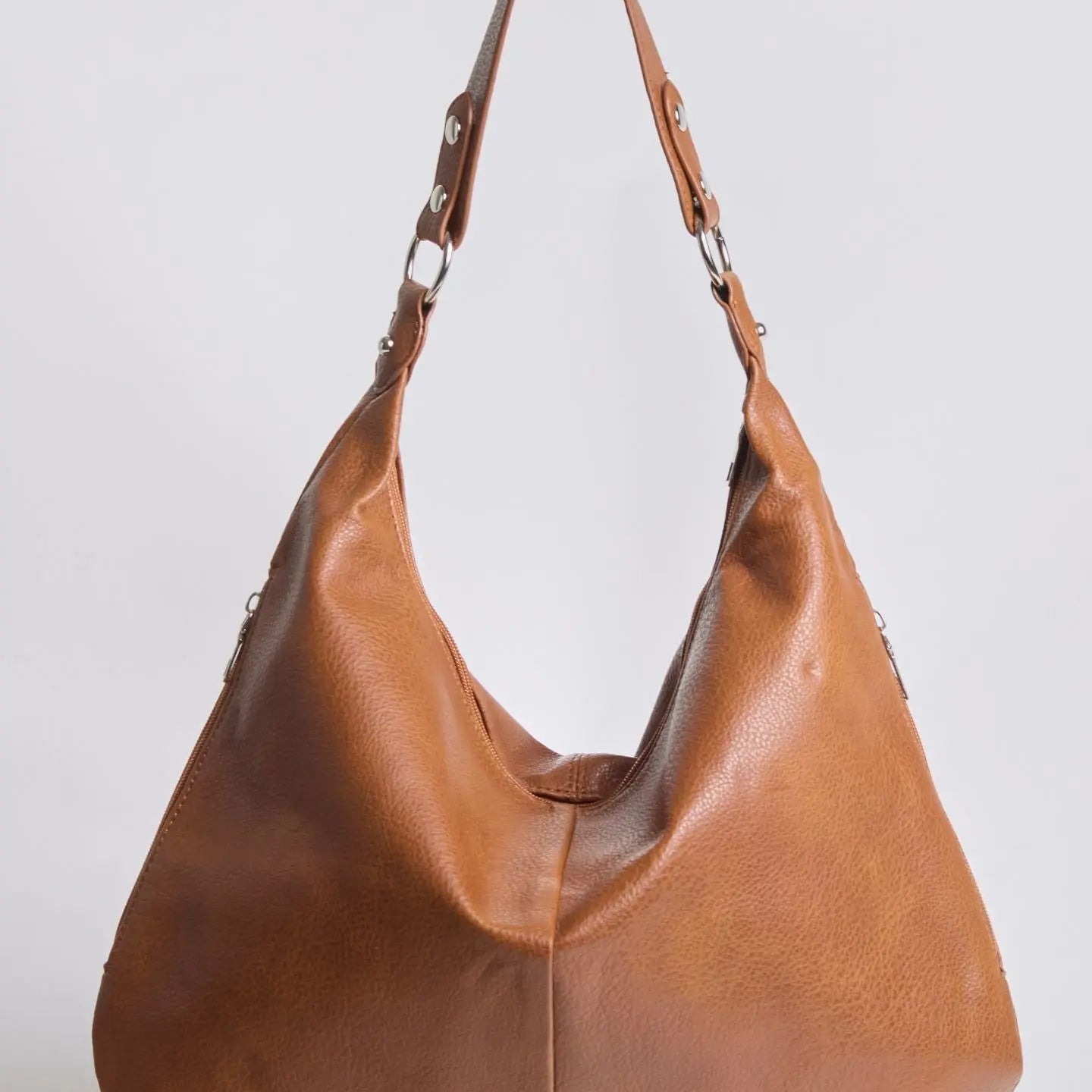 Luxe Leather Hobo Bag with Relaxed Shape – Timeless Design - Women's Shoulder Bag