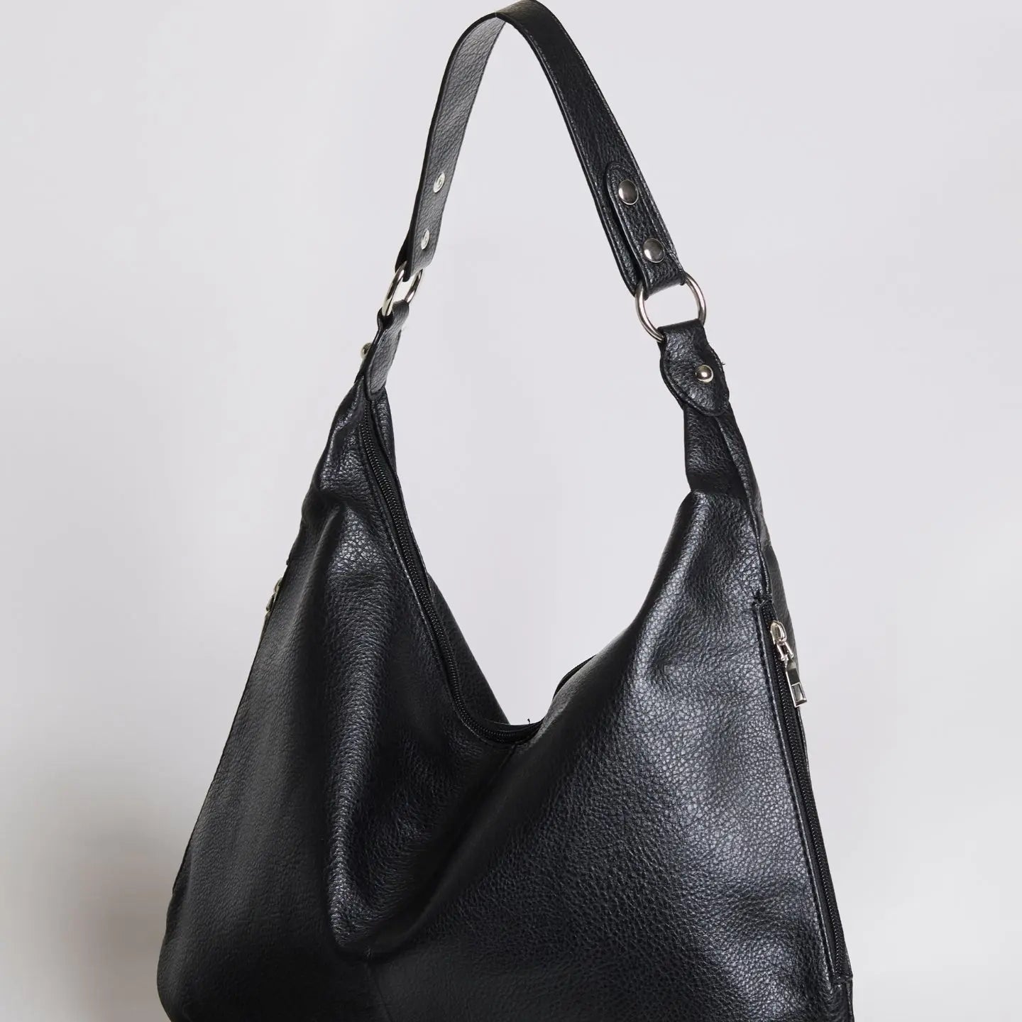Luxe Leather Hobo Bag with Relaxed Shape – Timeless Design - Women's Shoulder Bag