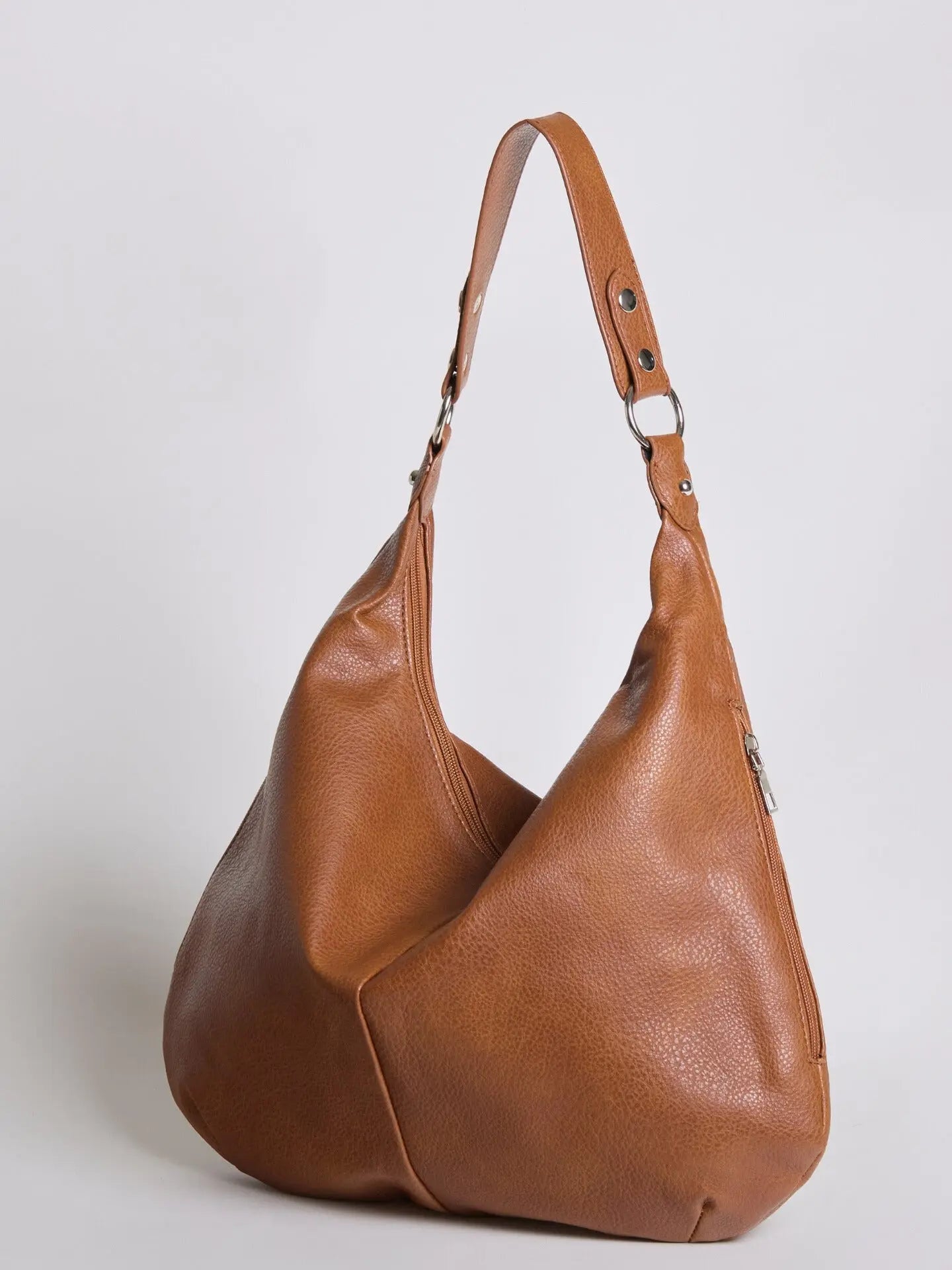 Luxe Leather Hobo Bag with Relaxed Shape – Timeless Design - Women's Shoulder Bag