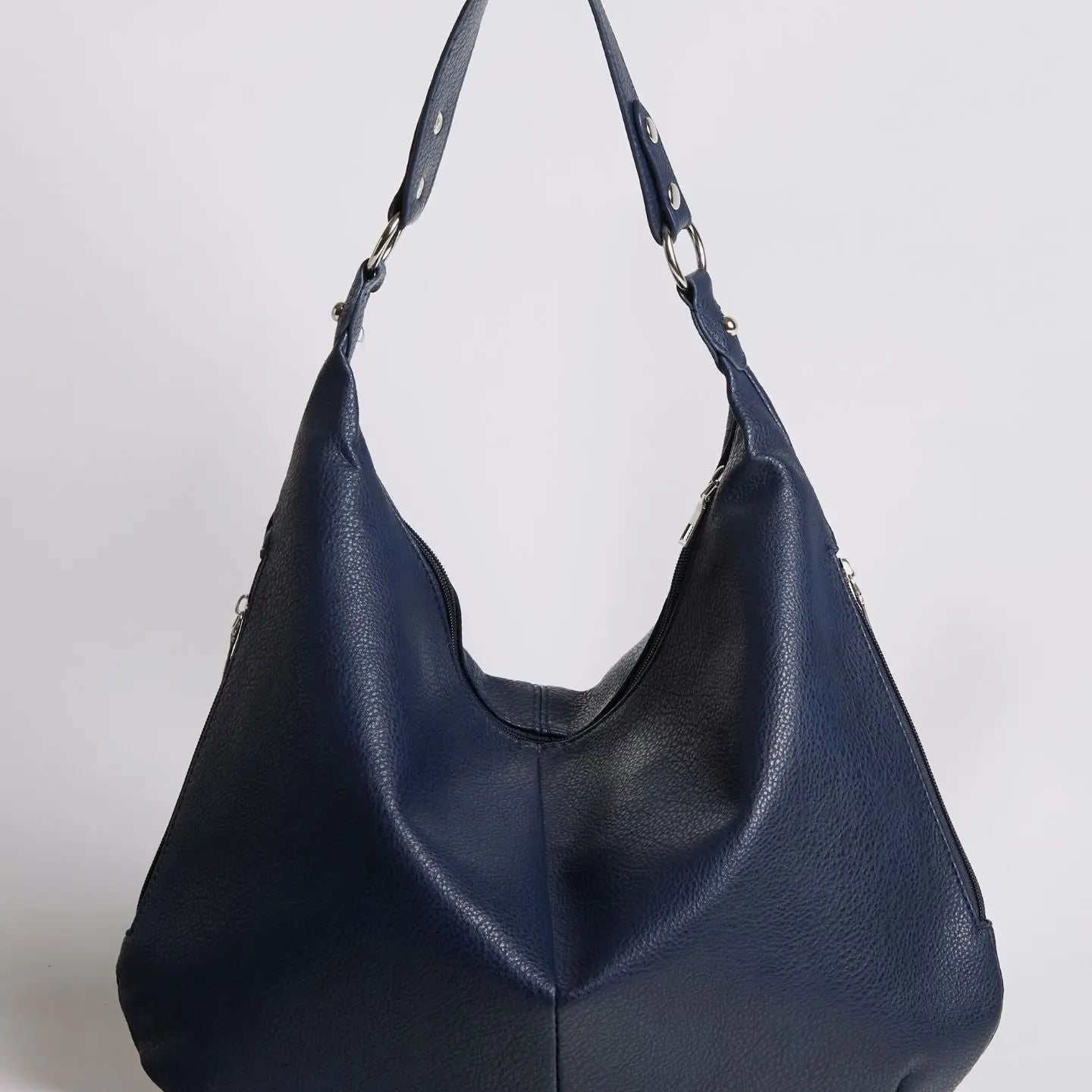 Luxe Leather Hobo Bag with Relaxed Shape – Timeless Design - Women's Shoulder Bag