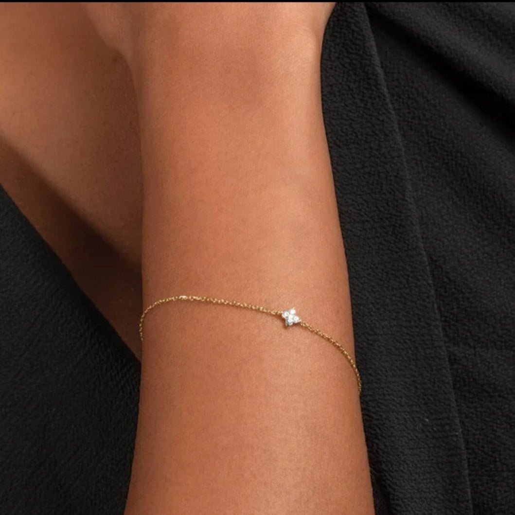 Mia Dainty Crystal Clover Bracelet - Chain & Link Bracelets