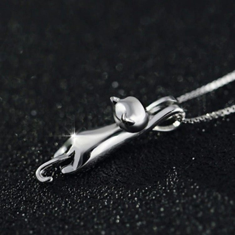 Minimalist Hanging Cat Pendant Necklace - Necklaces