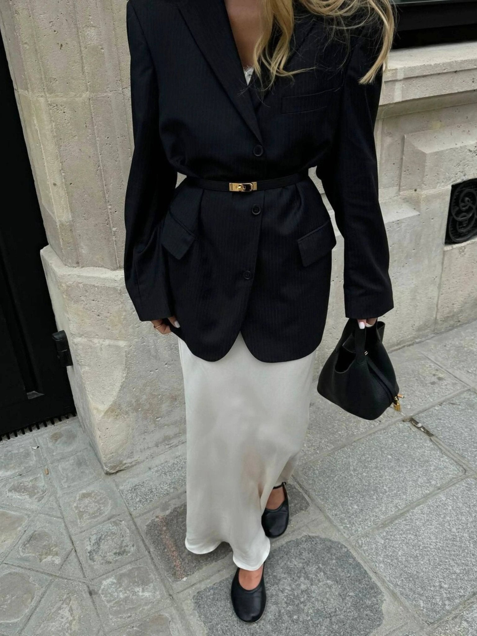 Minimalist Leather Bucket Bag with Gold Lock – Sleek Design - Women's Handbags