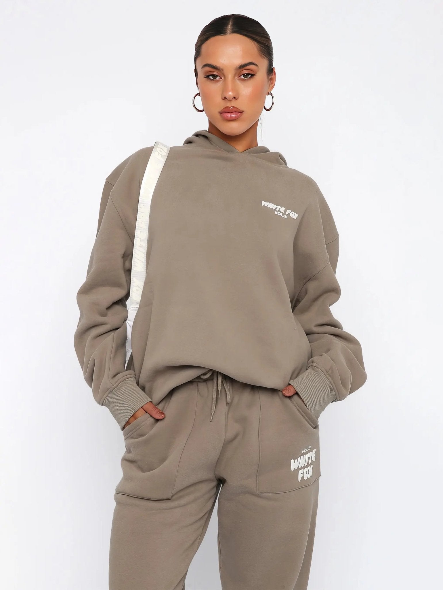 Relaxed - Fit Cropped Hoodie & Jogger Set – Cozy Casual Chic - Women's Outfit Set
