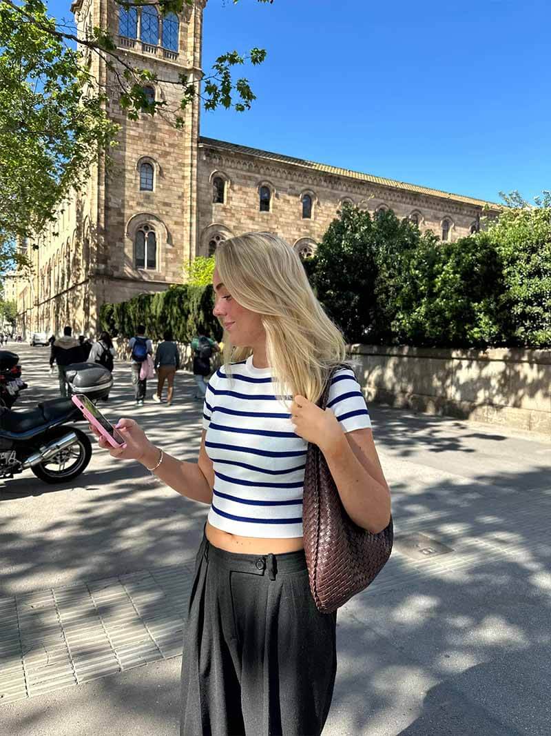 Soft Woven Shoulder Bag – Minimalist Hobo Design with Timeless Appeal - Women's Handbags