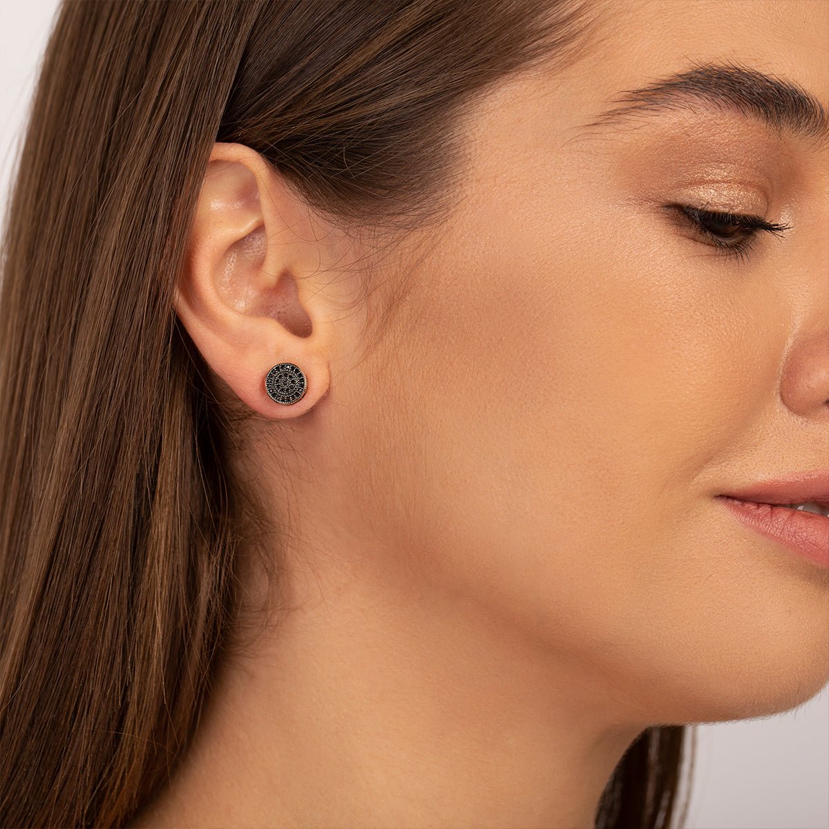 Textured Black Crystal Stud Earrings with Vintage Circle Design - Earrings